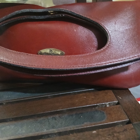 Etienne Aigner Brown Leather Handbag  Structured Design - Picture 5 of 9